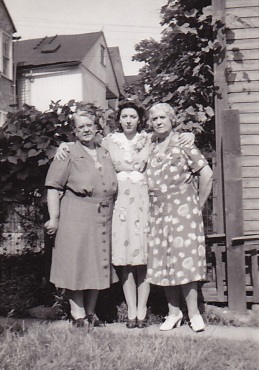 Emma, Mom, Liz 1943